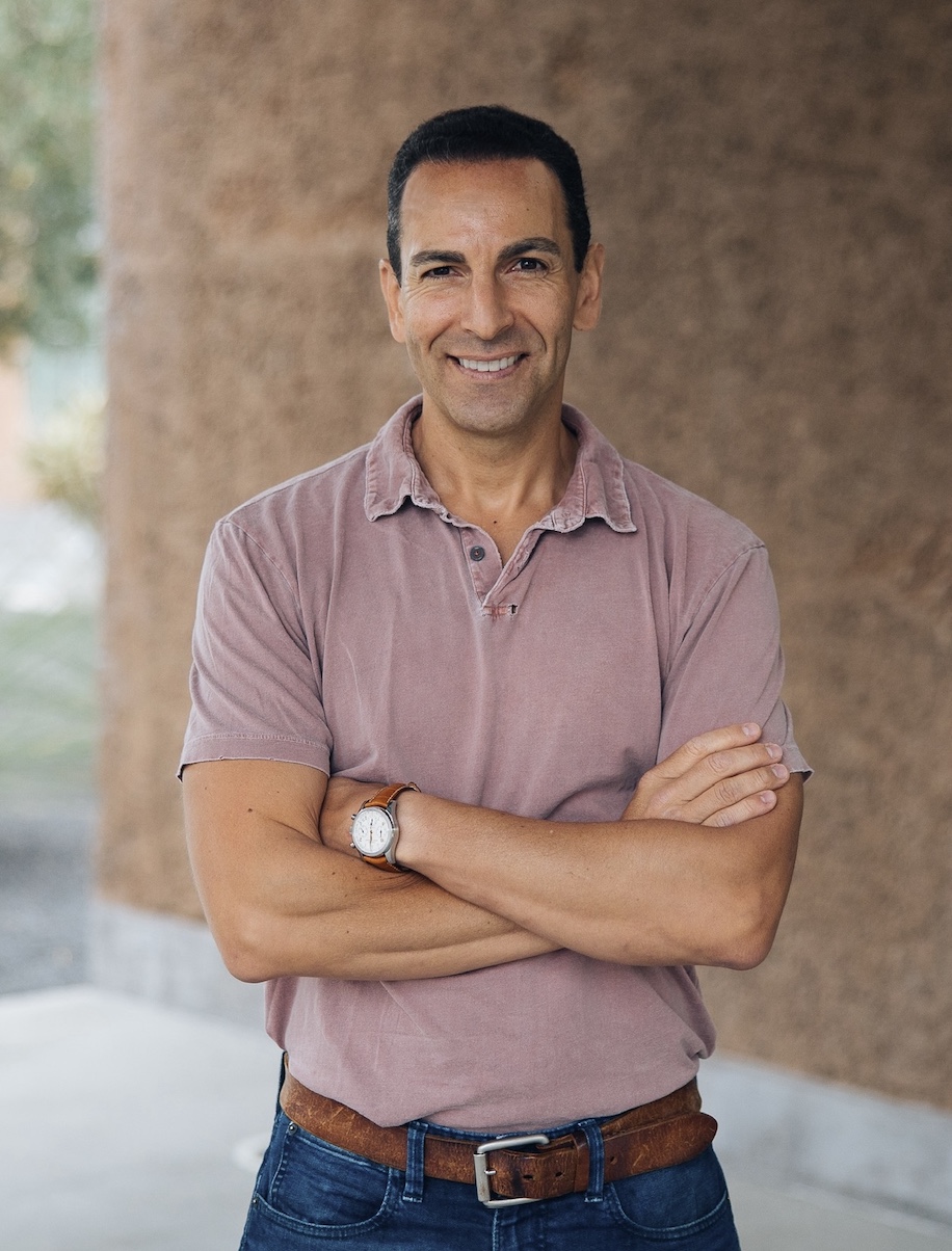 basil standing at hudson